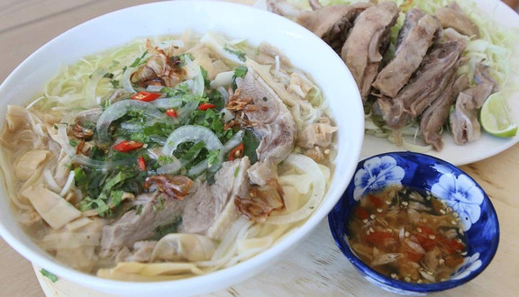 Cô Hoa - Bún Măng Miến Vịt