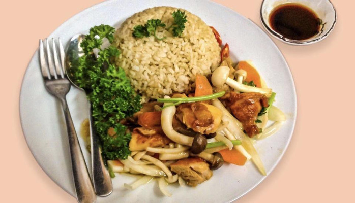 Hoàng Anh Rainbow - Cơm Đảo Xốt Teryaky & Bánh Mì