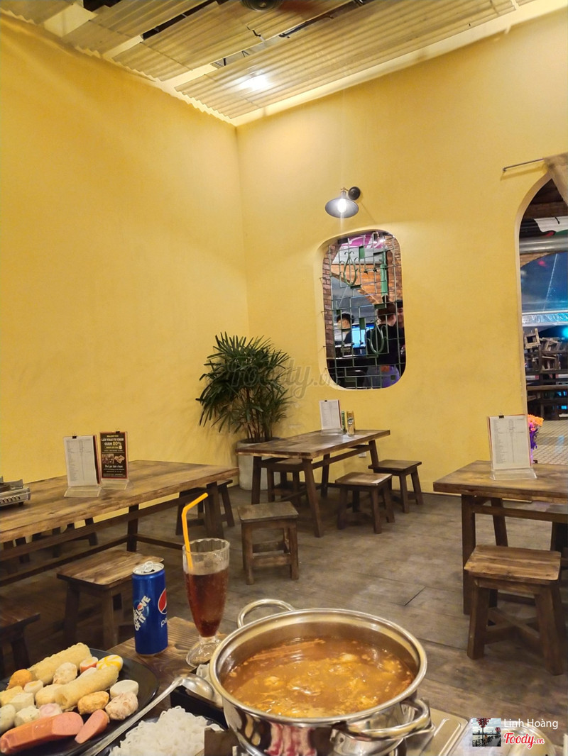 Mới có mình mình vô mở hàng nên còn thoáng lắm