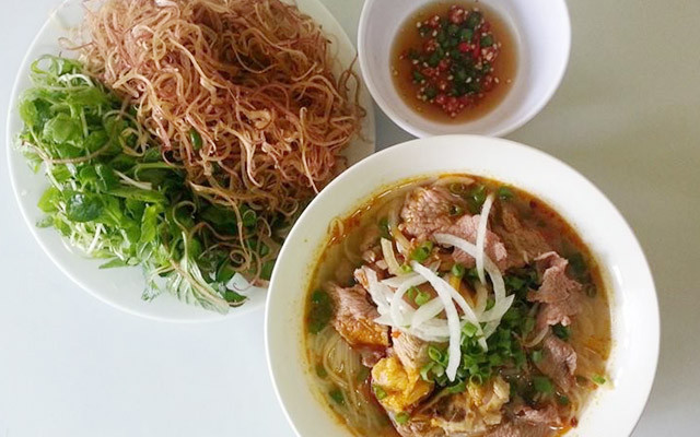 Quán Bún Bò Hương