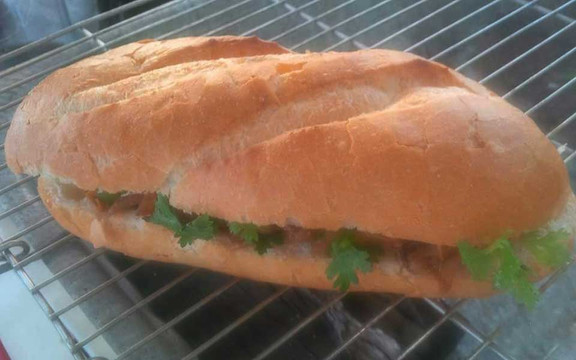 Bánh Mì Gia Truyền