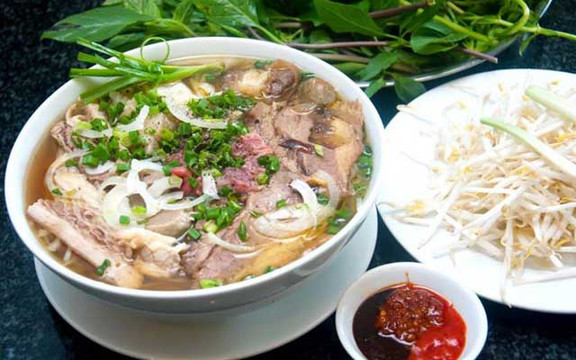 Phở Nhật Nguyệt