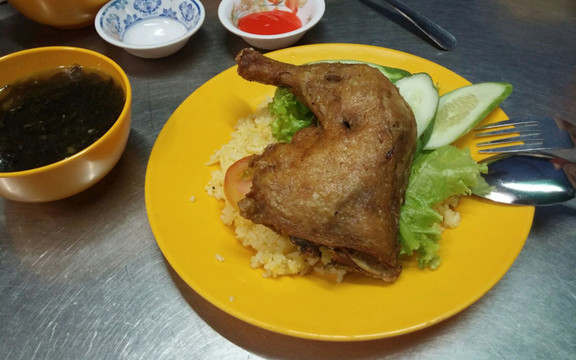 Cơm Gà Xối Mỡ - Bắc Hải