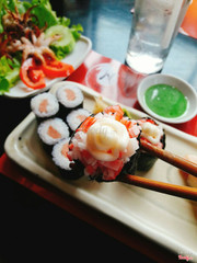 Sushi thanh cua