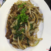 Ba chỉ bò xào hành tây
