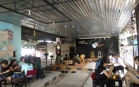 Sonata Coffee & Acoustic - Làng Đại Học