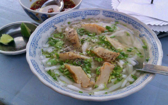 Bánh Canh Bình Dân - Chợ Cũ