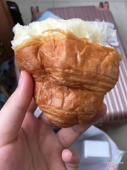 Bánh sừng bò rất ỉu