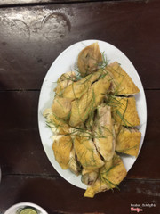 Gà quê hấp lá chanh