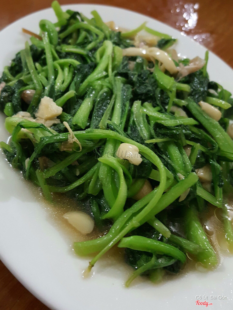 Rau rừng xào tỏi