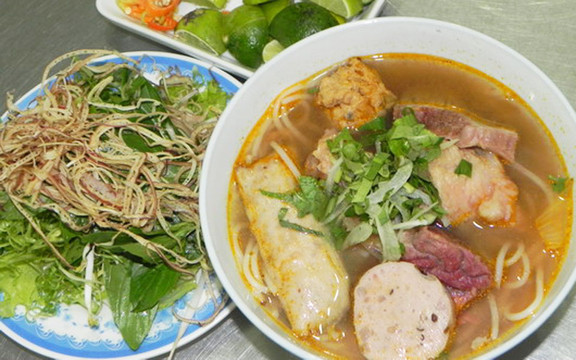 Phở Bò Giò Heo