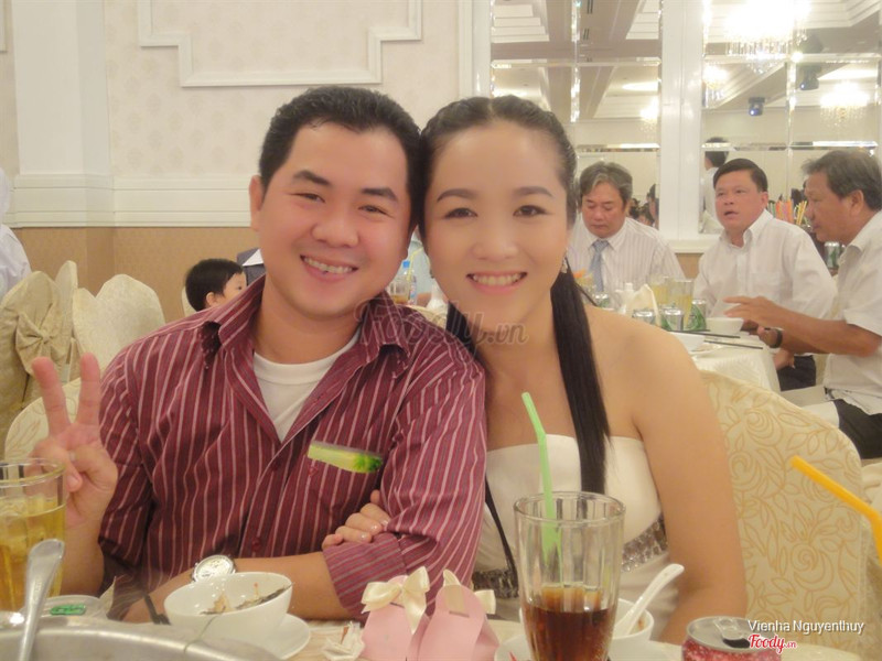 Ảnh vợ chồng mình trong tiệc cưới tại Golden Lotus!