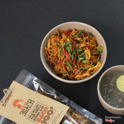 🎉 Khô gà xé thơm ngon lạ miệng nhà làm, đặc biệt được chế biến từ những nguyên liệu tươi sạch thịt gà (không sử dụng gà đông lạnh), nước mắm, nước tương, tỏi, ớt,… 
🎉 Đậm đà vừa miệng, cay, mặn, ngọ