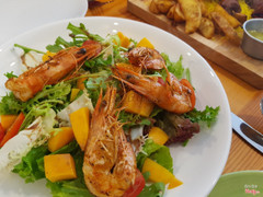 Mango Prawn Salad