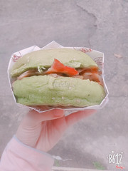 Hambuger trà xanh thịt xông khói