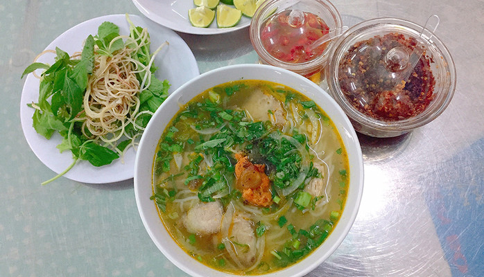 Bà Tý Huế - Cơm - Bún & Phở