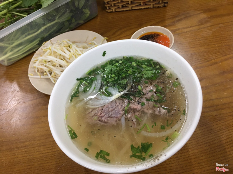 Phở tái 30k/tô