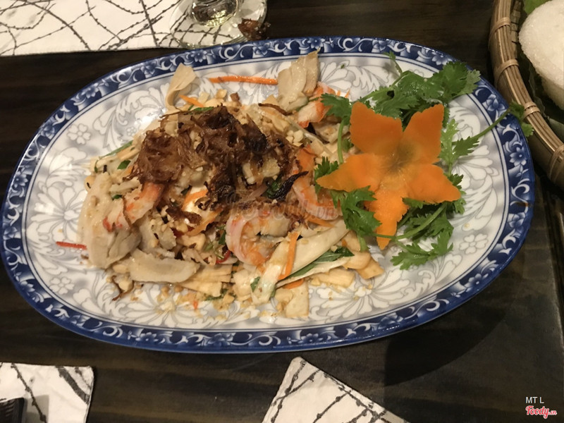 Gỏi củ hủ dừa hải sản