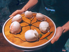 Bánh Thọ được tặng, bánh tặng là auto ngon  🤣 lại còn thơm nữa 👍🏻