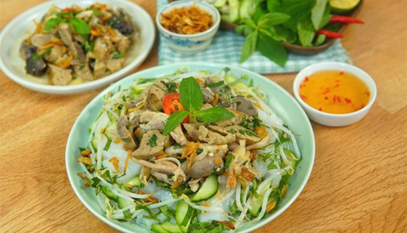 Bánh Ướt Lòng Gà Đà Lạt - A Tiến