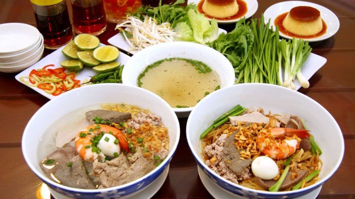 Tin Tin - Bánh Canh Chả Cá & Hủ Tiếu Mì - Đặng Văn Trơn