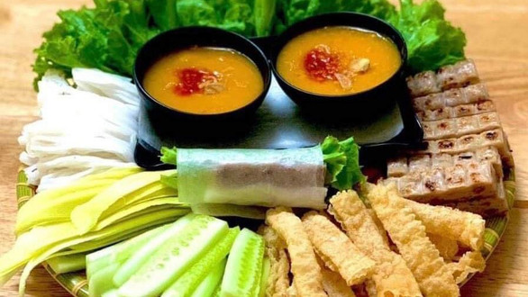 Nem Nướng Nha Trang & Bánh Xèo Bon Bon - Lê Lai