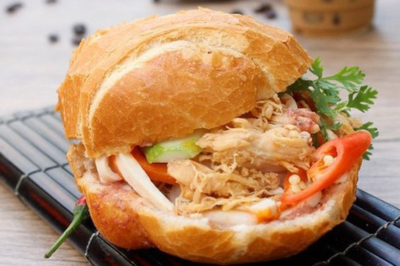 Bánh Mì Gà - Nguyen Rion