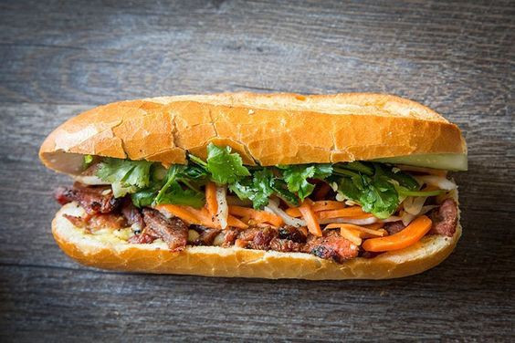 Bánh Mì, Nước Ép Trái Cây - 62 Duy Tân 