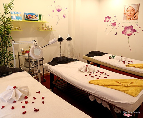LH : 096 273 0216.Hân Spa Beauty thiết kế gói liệu trình theo nhu cầu của khách hàng với giá cả hợp lý ĐT : 096 273 0216 để được nhân ưu đãi hấp dẫn…Website http://beautyhanspa.com