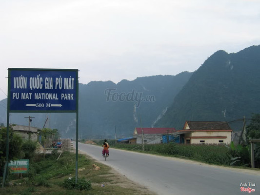 biển chỉ dẫn từ đường quốc lộ đi vào VQG