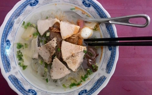 Hậu Ký - Hủ Tiếu, Mì Gà