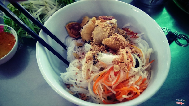 Bún chả giò 20k