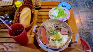 🍴Combo thập cẩm(bò+ xíu mại +opla+ xúc xích + pate) chỉ có 32 k Bao gồm salad trộn & bánh mì.🍴🍳