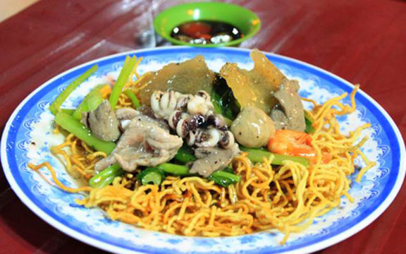 Quán Ăn Bình Dân - Đường D1