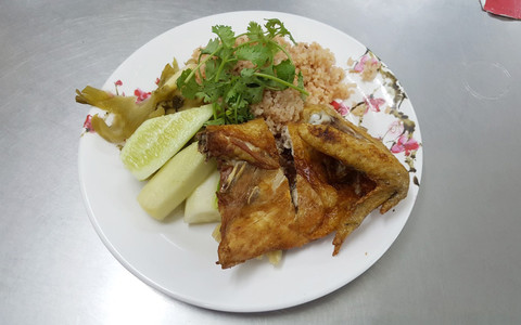 Cơm Gà Xối Mỡ
