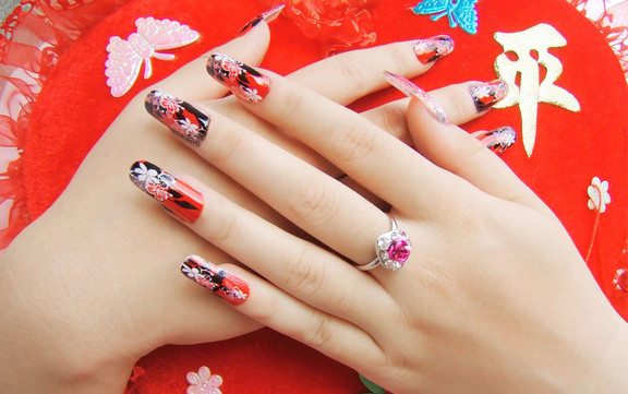Avalade Nails