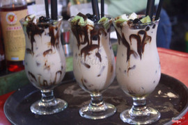 Trà sữa khúc bạch