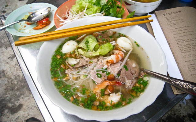 Hủ Tiếu - Tôn Đản