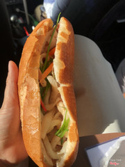 Bánh mì thịt chả