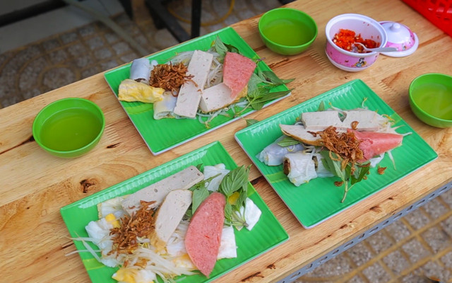 Bánh Cuốn Hoa Kiều 2 - Nguyễn Tiểu La