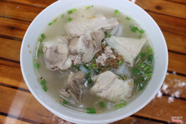 bánh canh giò heo