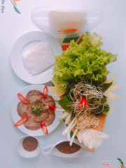 Bánh tráng cuộn bắp bò hoa