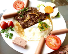 Beafsteak đặc biệt - ăn với bánh mỳ rất ngon