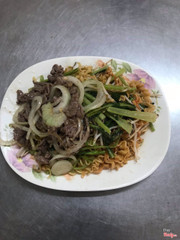 Mì gói xào bò