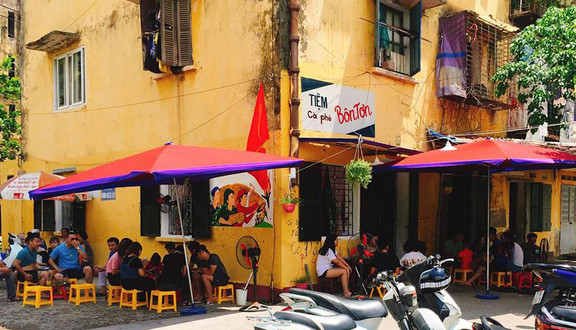 Tiệm Cà Phê Bôn Tơn