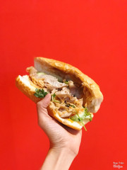 Bánh mì gà nướng mật ong