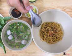 mì khô đầy đủ 60k