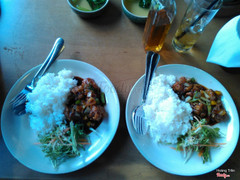 cơm gà sốt chua ngọt