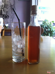 Chai trà olong k đường uống hơi nhạt và chán