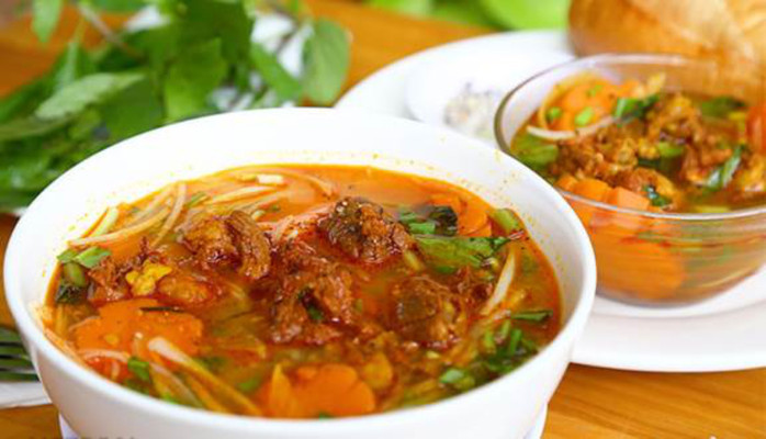 Hủ Tiếu Bò Kho Chú Hai